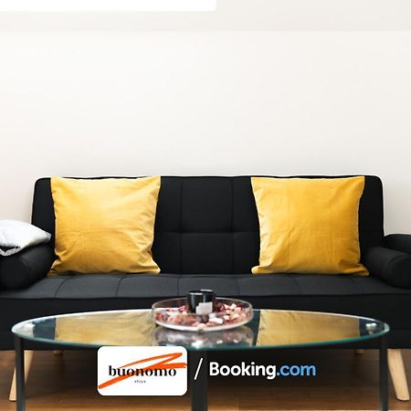 Two Bedroom Apartment At Buonomo Stays Short Lets & Serviced Accommodation ロンドン エクステリア 写真