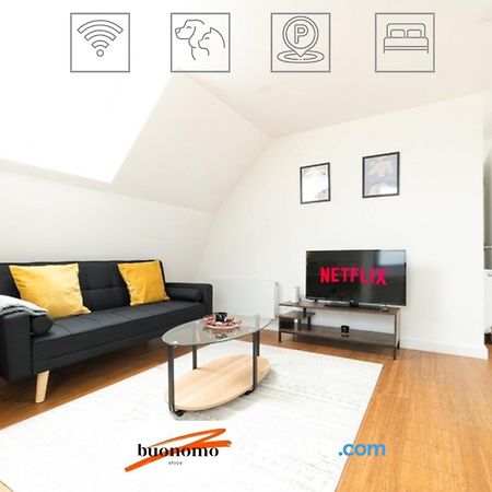 Two Bedroom Apartment At Buonomo Stays Short Lets & Serviced Accommodation ロンドン エクステリア 写真