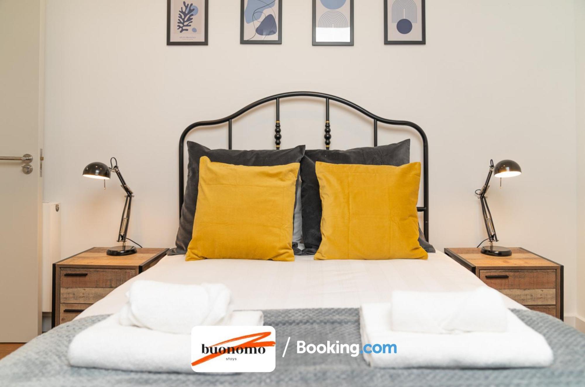 Two Bedroom Apartment At Buonomo Stays Short Lets & Serviced Accommodation ロンドン エクステリア 写真