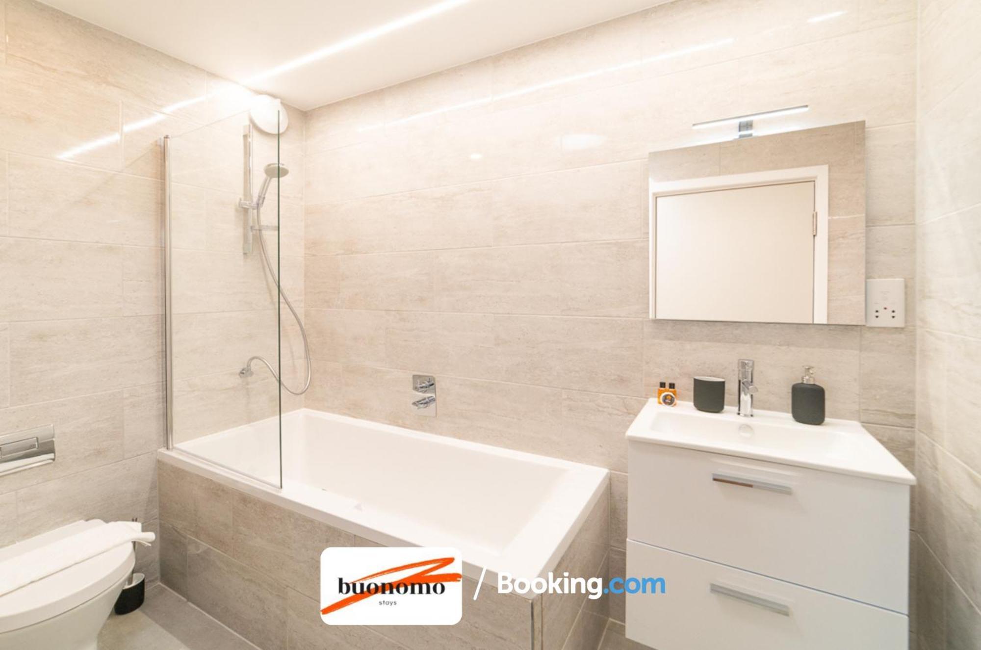 Two Bedroom Apartment At Buonomo Stays Short Lets & Serviced Accommodation ロンドン エクステリア 写真